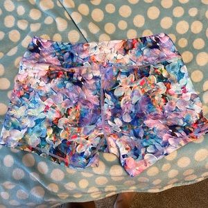 Born primitive booty shorts